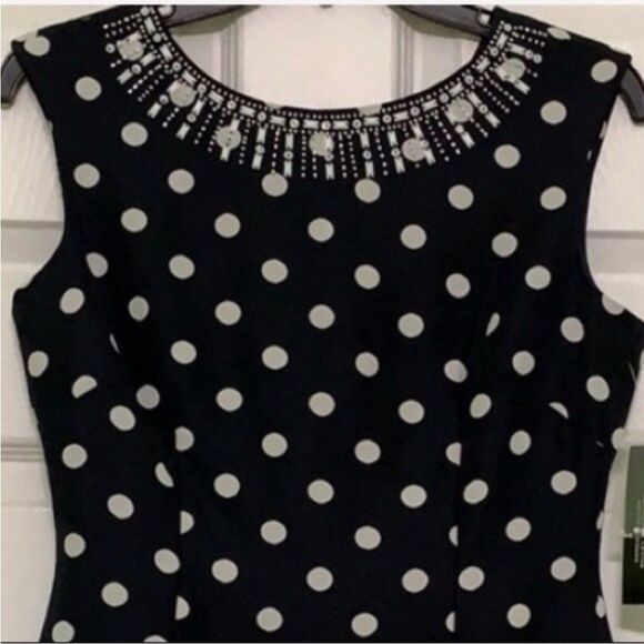 Tahari Polka Dot Embellished Neckline Sleeveless Dress size 4 Petite Navy Blue - Picture 5 of 12